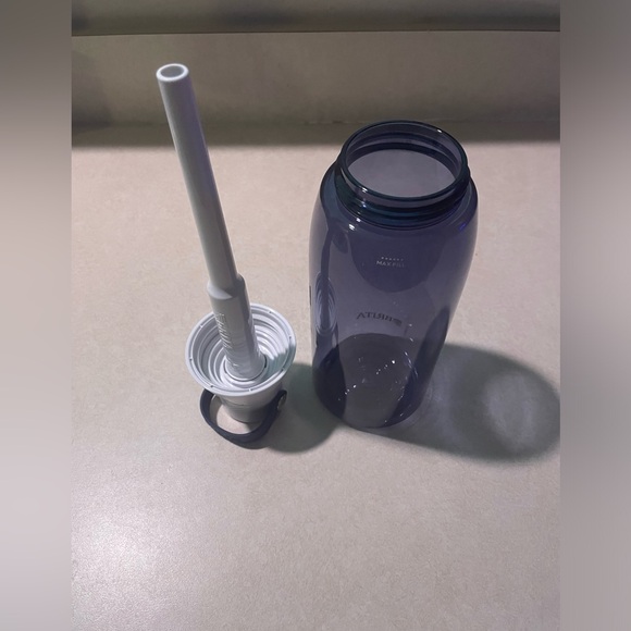 Brita Hard-Sided Plastic Premium Filtering Water Bottle- 36oz - Picture 2 of 8